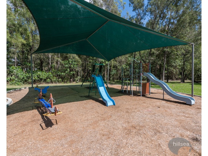 8 Cootharaba Drive, Helensvale QLD 4212