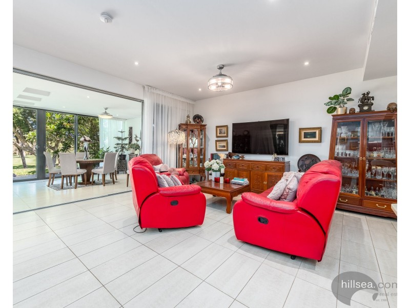 5229 Bay Hill Terrace, Sanctuary Cove QLD 4212