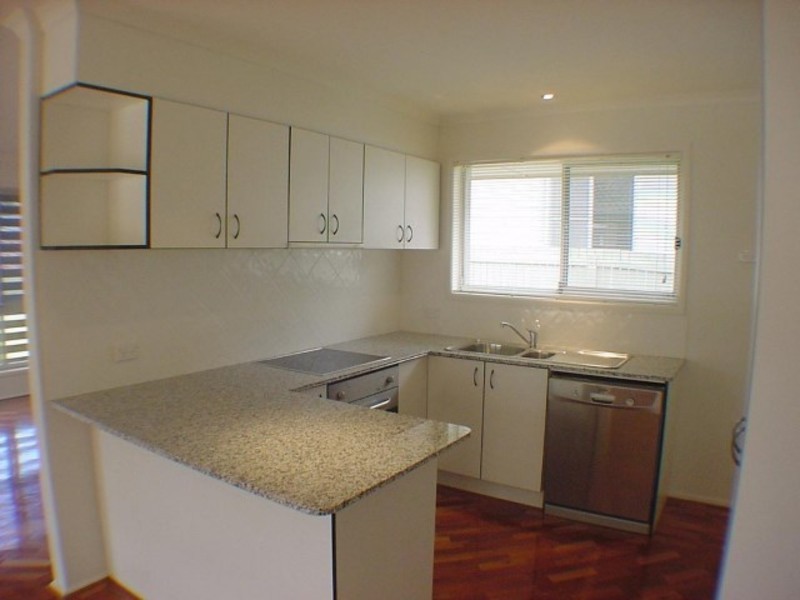 13 Jacaranda Avenue, Hollywell QLD 4216