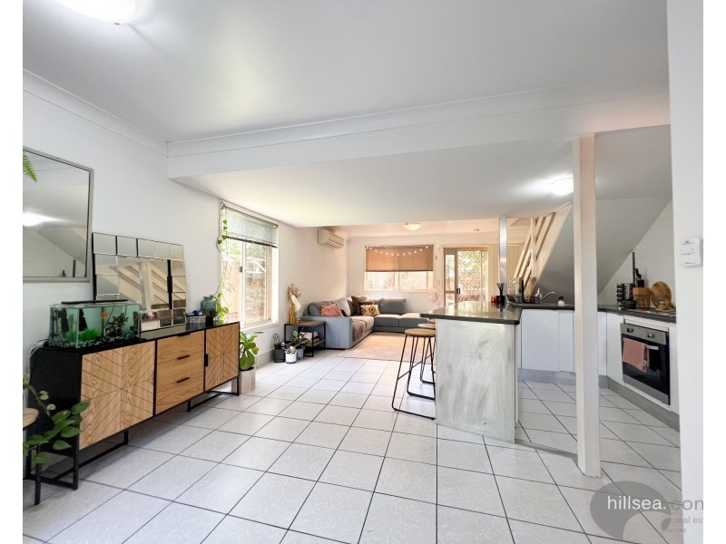 21/81 Olsen Avenue, Labrador QLD 4215