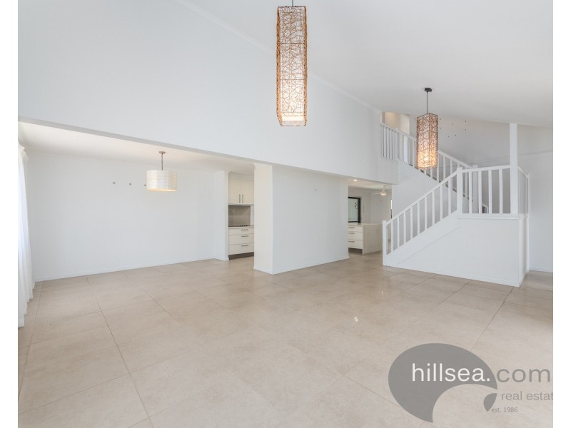 14A Thrush Avenue, Paradise Point QLD 4216