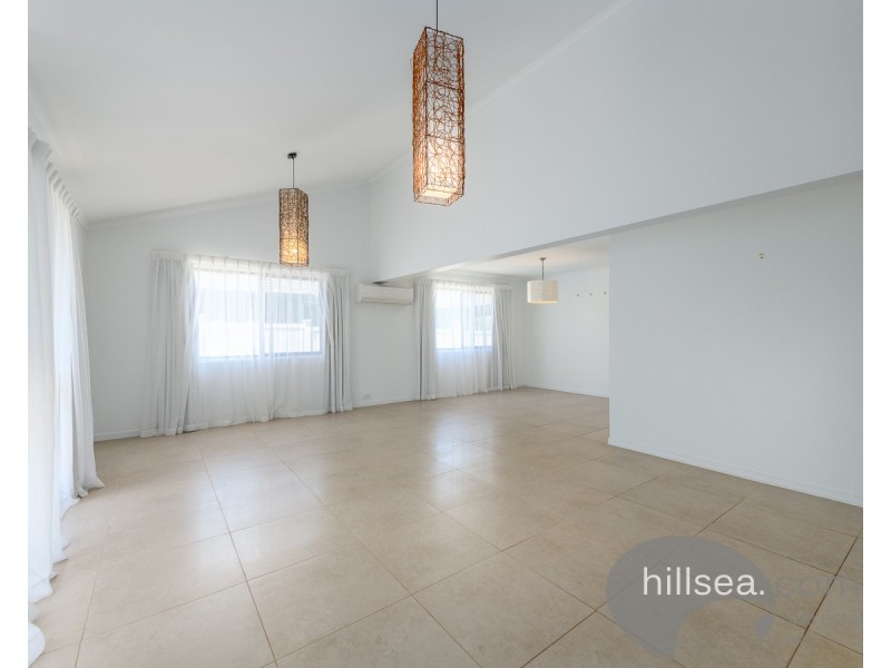 14A Thrush Avenue, Paradise Point QLD 4216