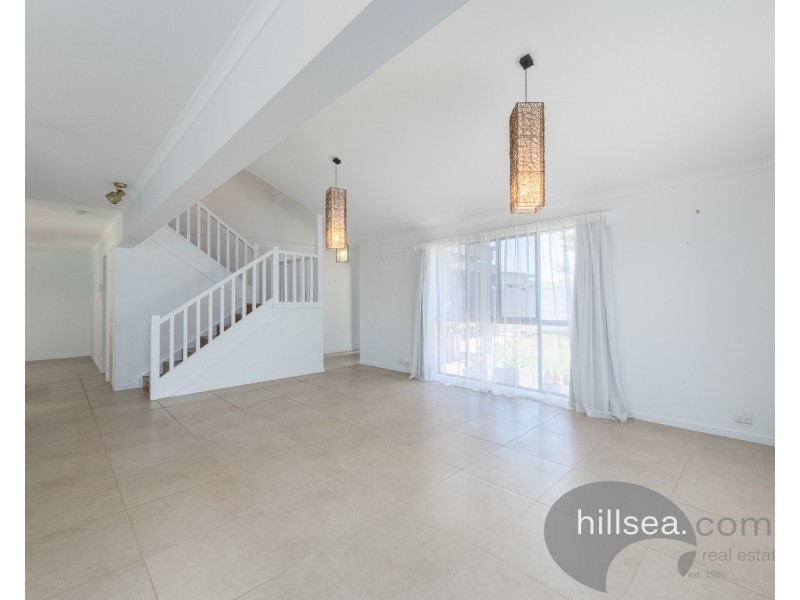 14A Thrush Avenue, Paradise Point QLD 4216