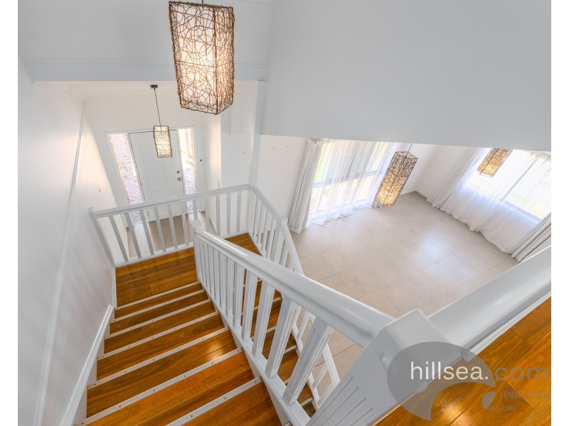 14A Thrush Avenue, Paradise Point QLD 4216