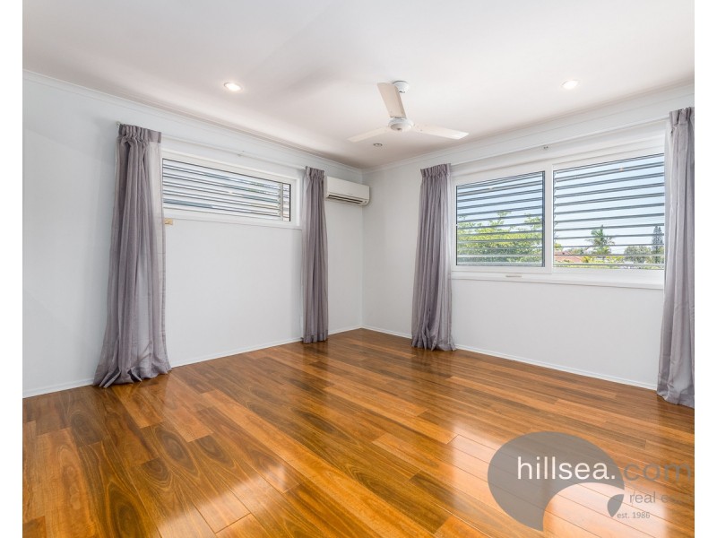 14A Thrush Avenue, Paradise Point QLD 4216