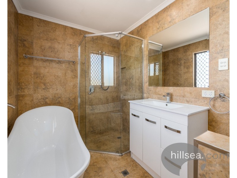 14A Thrush Avenue, Paradise Point QLD 4216