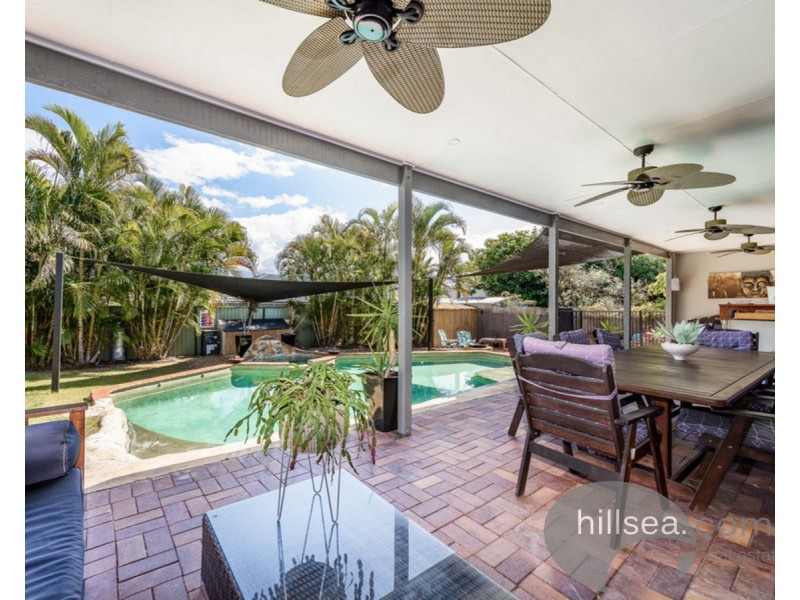 14A Thrush Avenue, Paradise Point QLD 4216