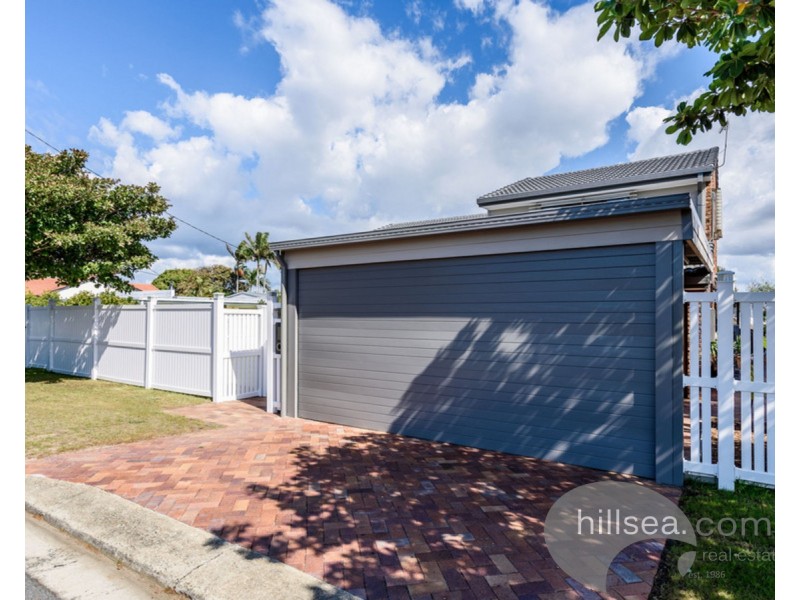 14A Thrush Avenue, Paradise Point QLD 4216