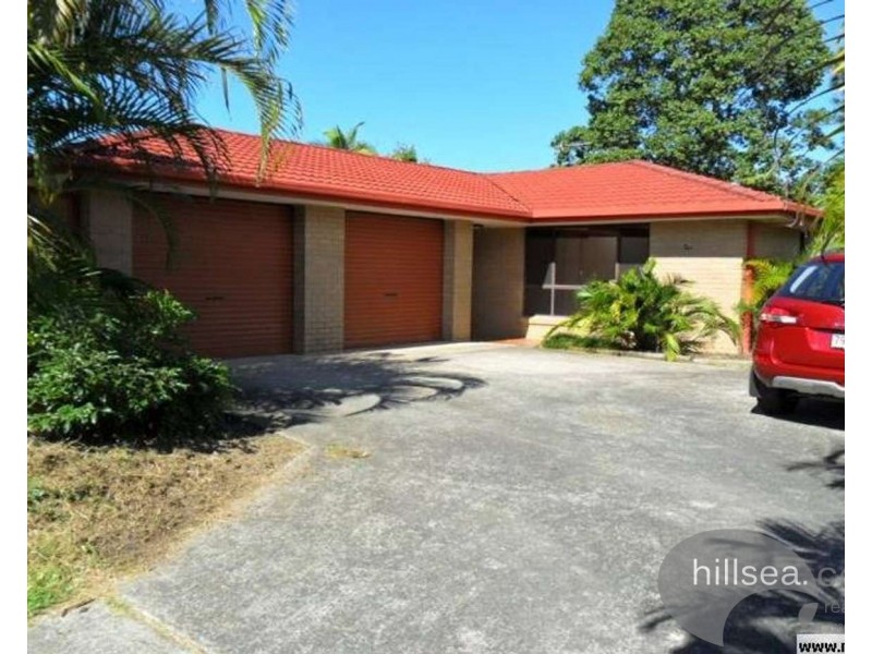 40 Lochinvar Court, Ashmore QLD 4214