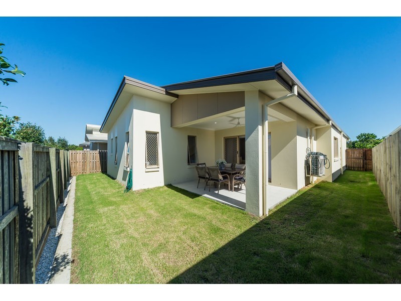 41 Azure Way, Hope Island QLD 4212