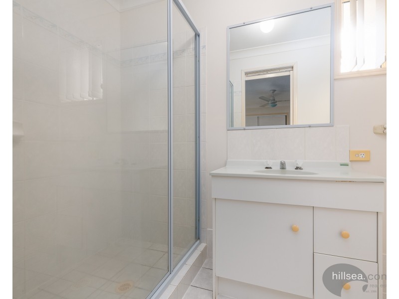 4 Guy Lane, Oxenford QLD 4210