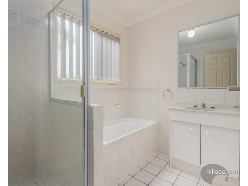 4 Guy Lane, Oxenford QLD 4210