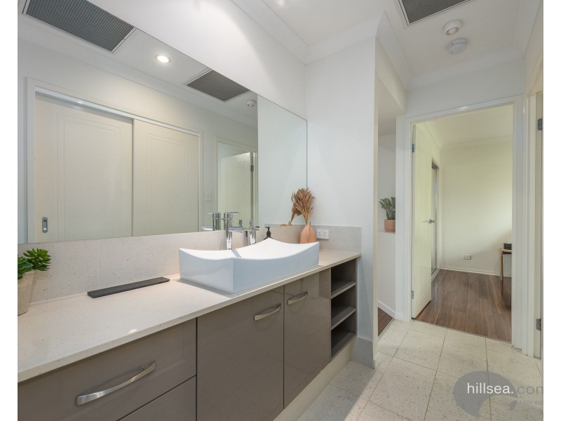 53 Compass Drive, Biggera Waters QLD 4216