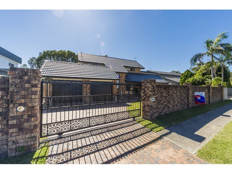 49 Lae Drive, Runaway Bay QLD 4216