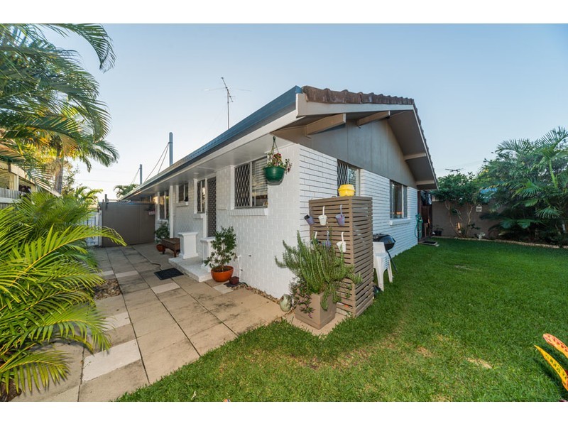 2/275 Bayview Street, Hollywell QLD 4216