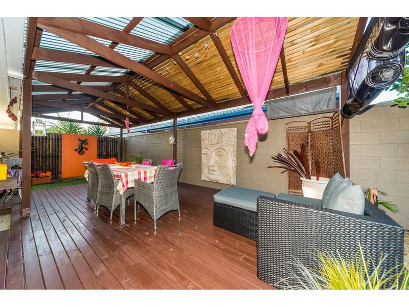 2/275 Bayview Street, Hollywell QLD 4216