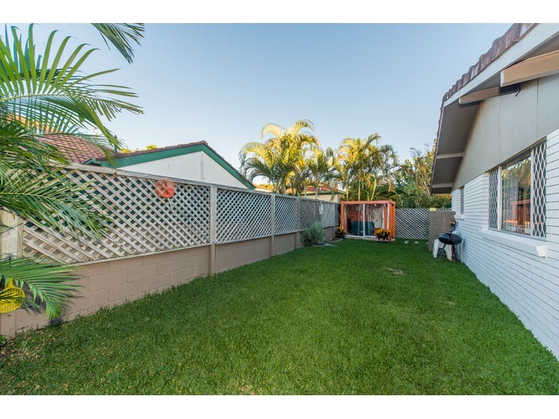 2/275 Bayview Street, Hollywell QLD 4216