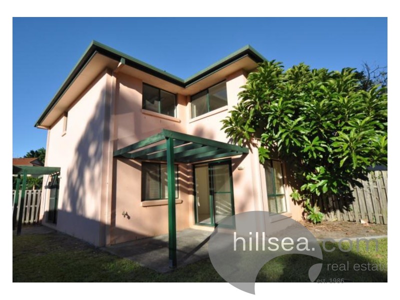 2/104 Greenacre Drive, Parkwood QLD 4214