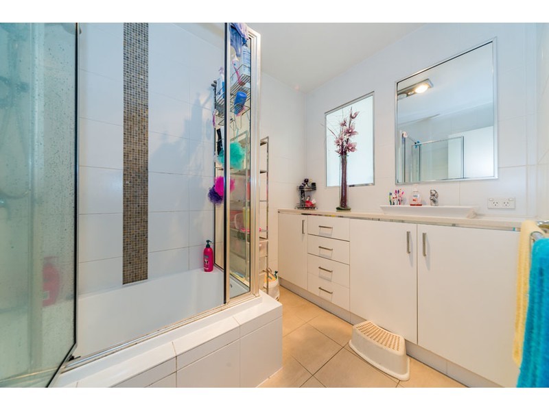 3 Hansford Road, Coombabah QLD 4216