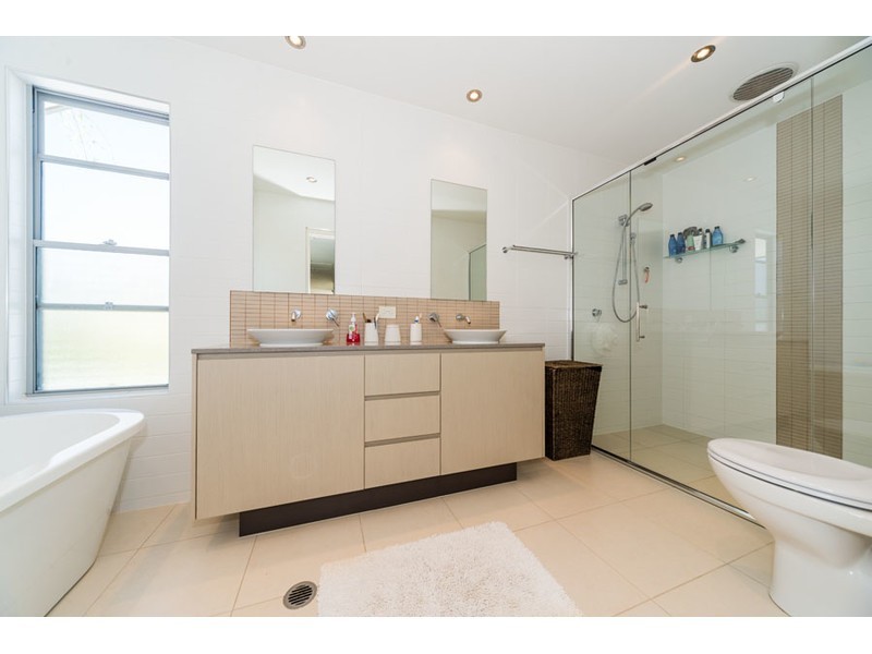 5 Ruthenium Court, Hope Island QLD 4212