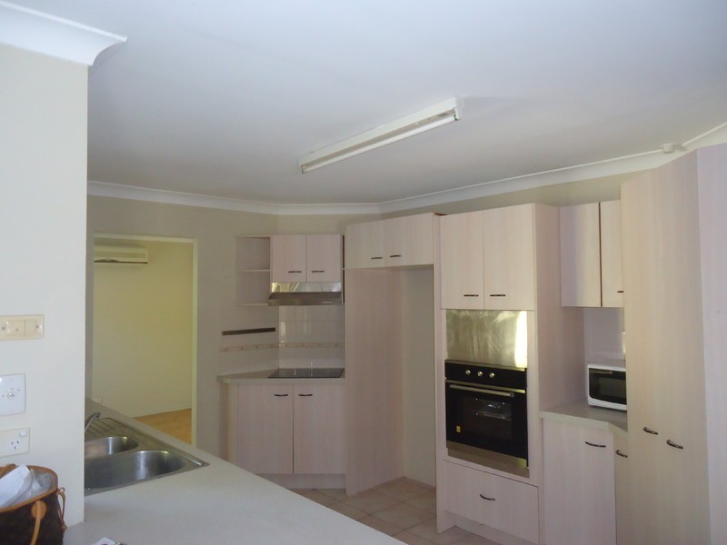 7 Inverness Avenue, Parkwood QLD 4214