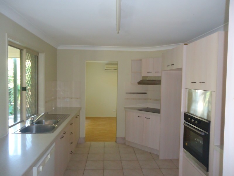 7 Inverness Avenue, Parkwood QLD 4214