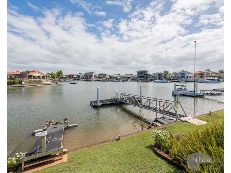 40 Oxley Drive, Paradise Point QLD 4216