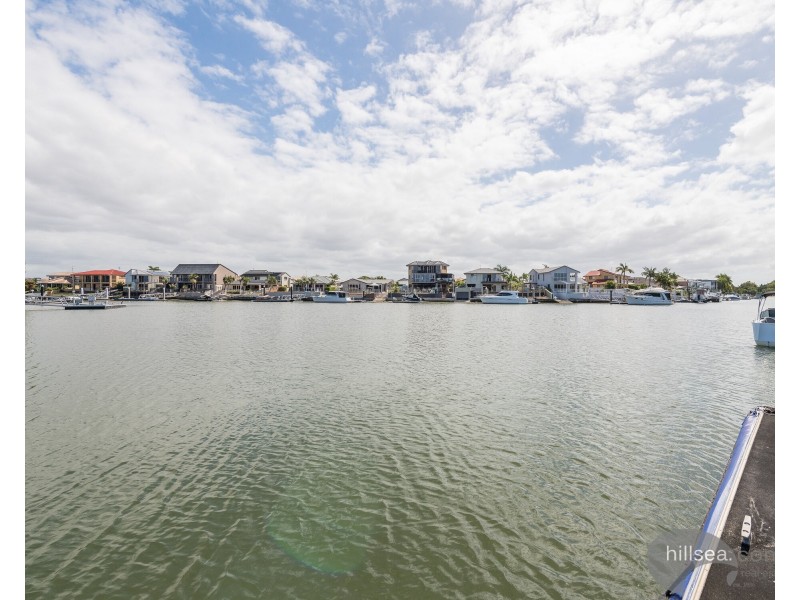 40 Oxley Drive, Paradise Point QLD 4216