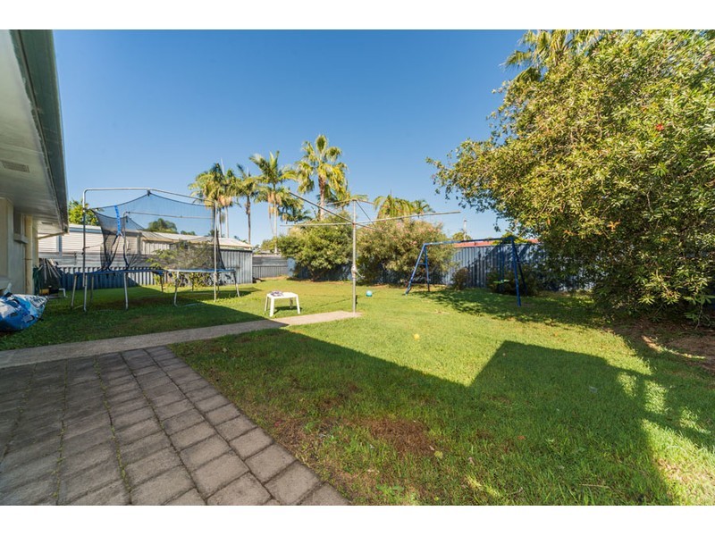 16 Menindee Avenue, Coombabah QLD 4216