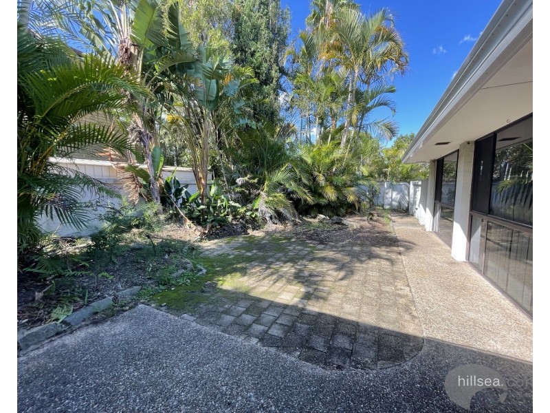 60 O’Grady Drive, Paradise Point QLD 4216