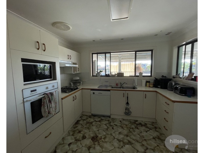 60 O’Grady Drive, Paradise Point QLD 4216