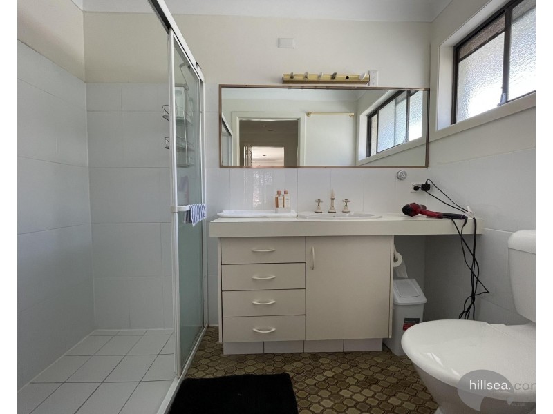 60 O’Grady Drive, Paradise Point QLD 4216