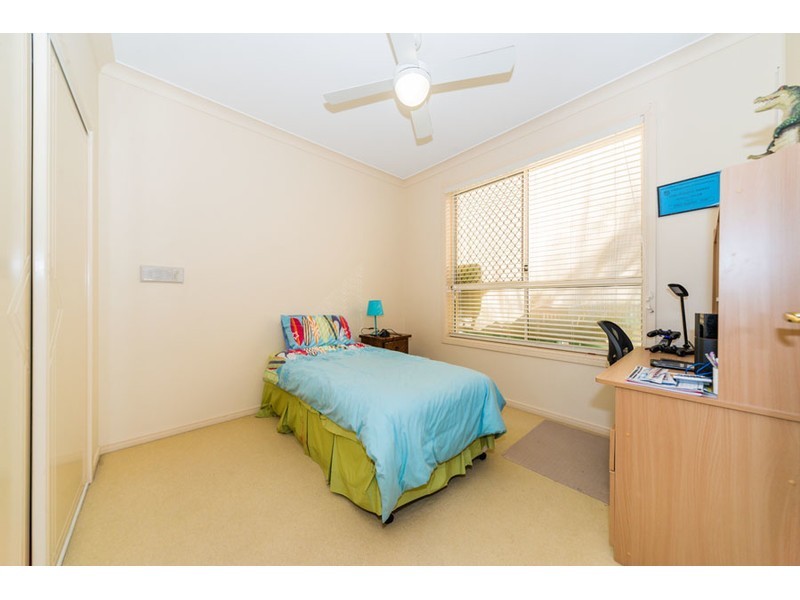 8 Serenity Boulevard, Helensvale QLD 4212