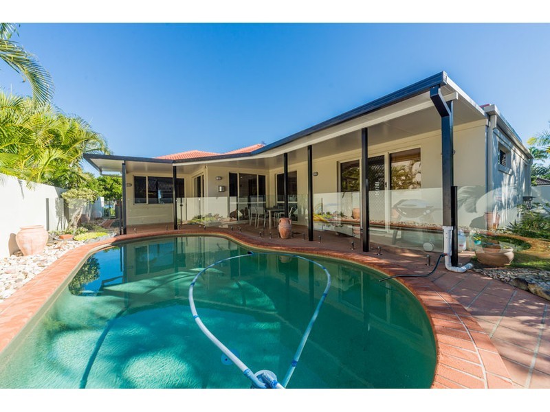 8 Serenity Boulevard, Helensvale QLD 4212