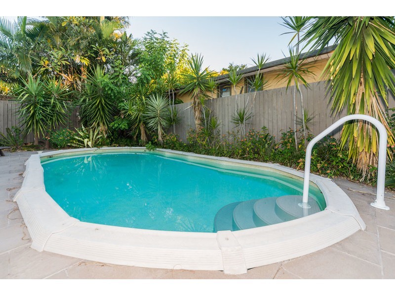 159 The Esplanade, Coombabah QLD 4216