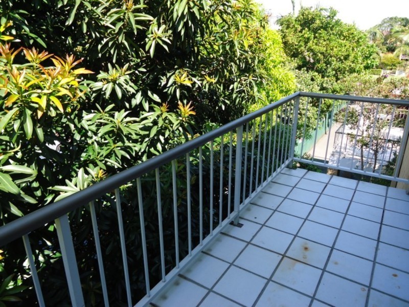 10/25 Imperial Parade, Labrador QLD 4215