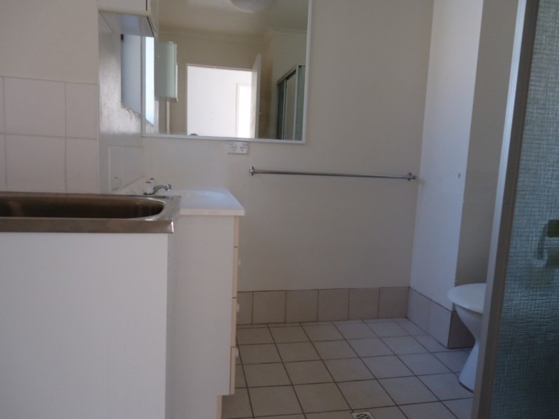 10/25 Imperial Parade, Labrador QLD 4215