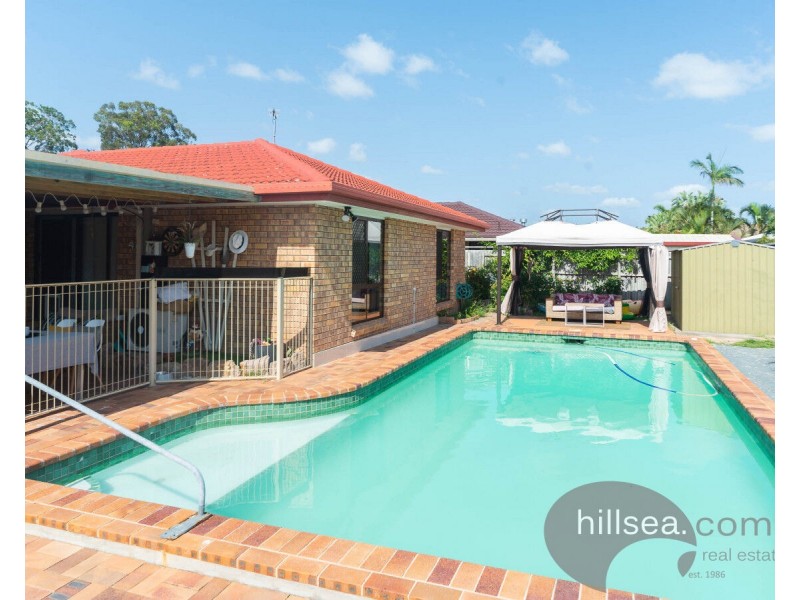 7 Lakefield Crescent, Paradise Point QLD 4216