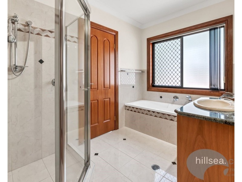 1 Entrance Road, Gaven QLD 4211