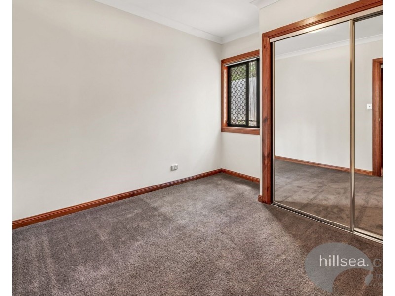 1 Entrance Road, Gaven QLD 4211