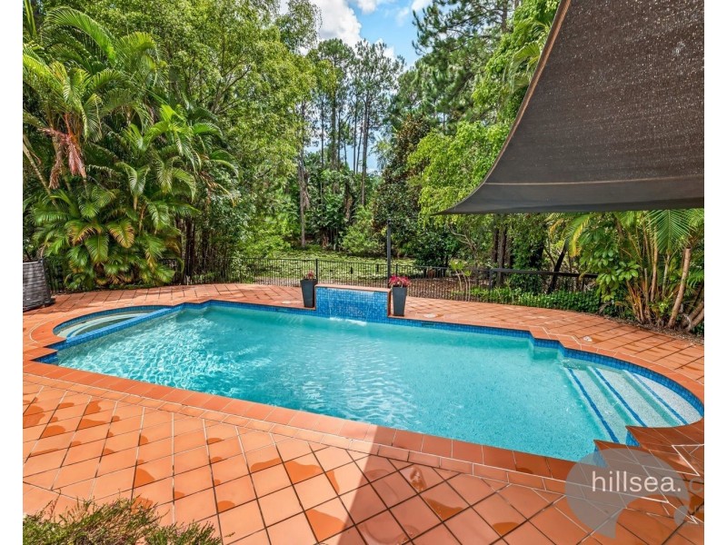 1 Entrance Road, Gaven QLD 4211