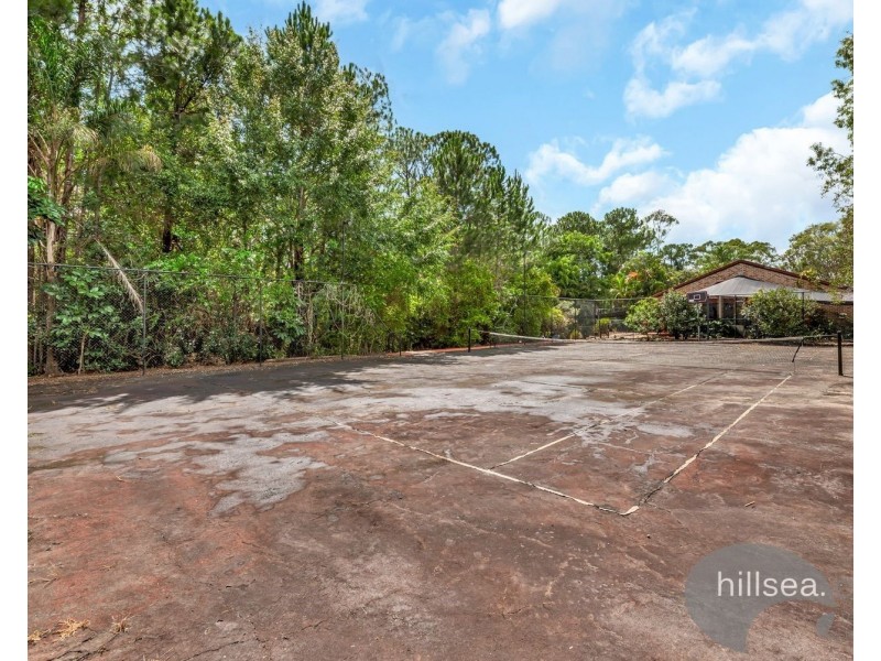 1 Entrance Road, Gaven QLD 4211