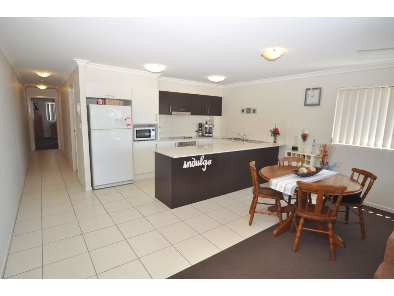 13/8 Proud Street, Labrador QLD 4215