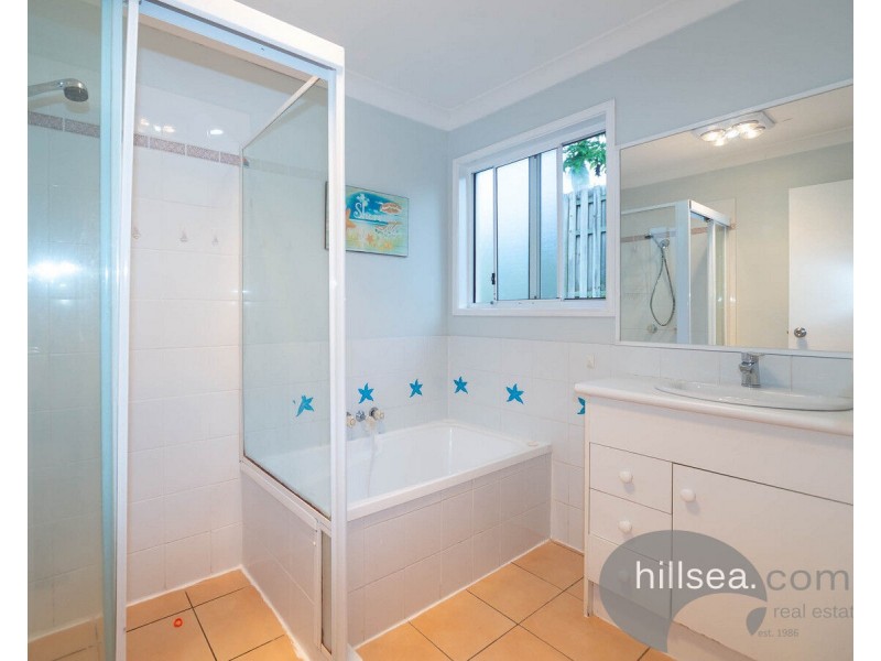 4 Daintree Drive, Parkwood QLD 4214