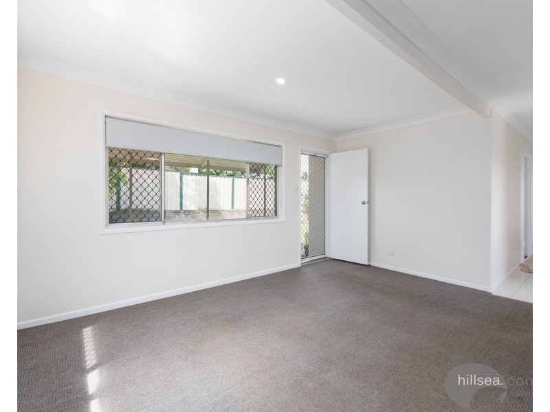 167 Government Road, Labrador QLD 4215