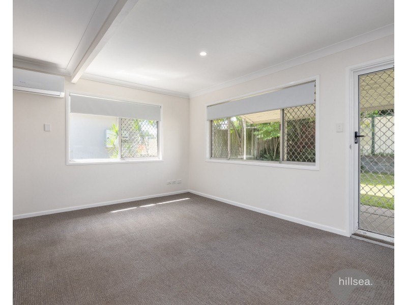 167 Government Road, Labrador QLD 4215