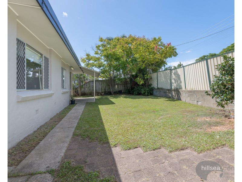 167 Government Road, Labrador QLD 4215