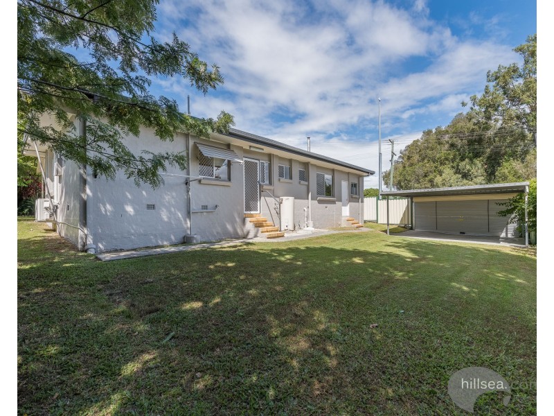 167 Government Road, Labrador QLD 4215
