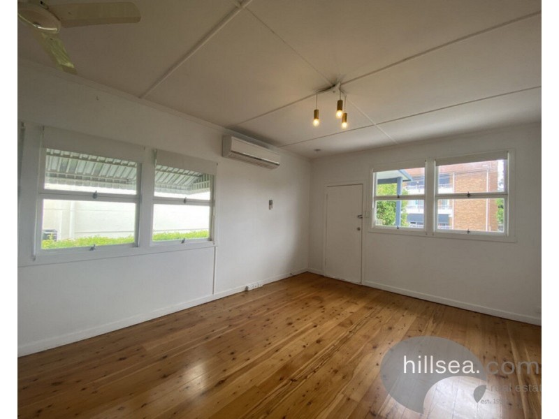 11 Parr Street, Biggera Waters QLD 4216