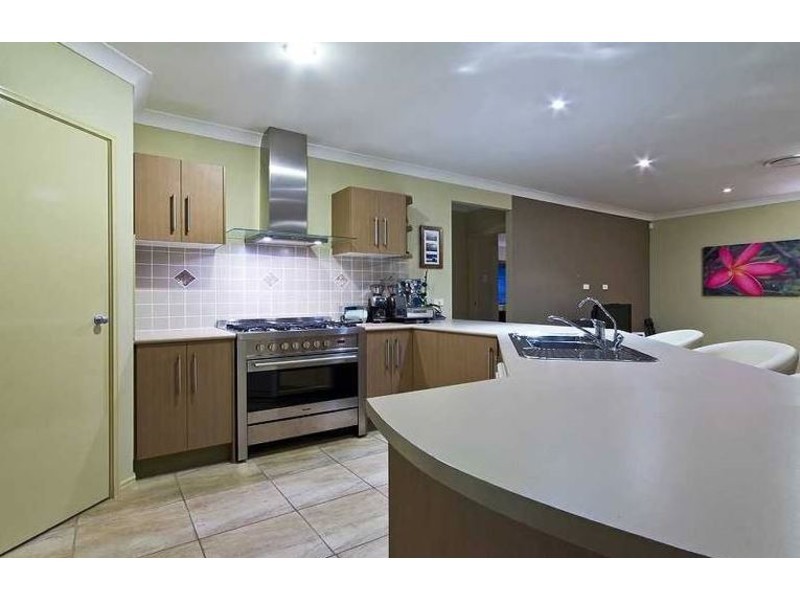 10 Rainlily Crescent, Coomera Waters QLD 4209